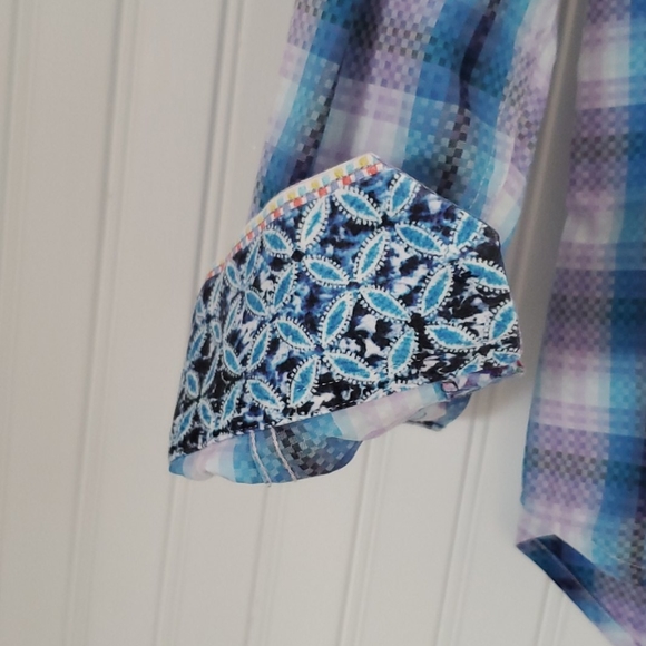 Shirt - Picture 3 of 3